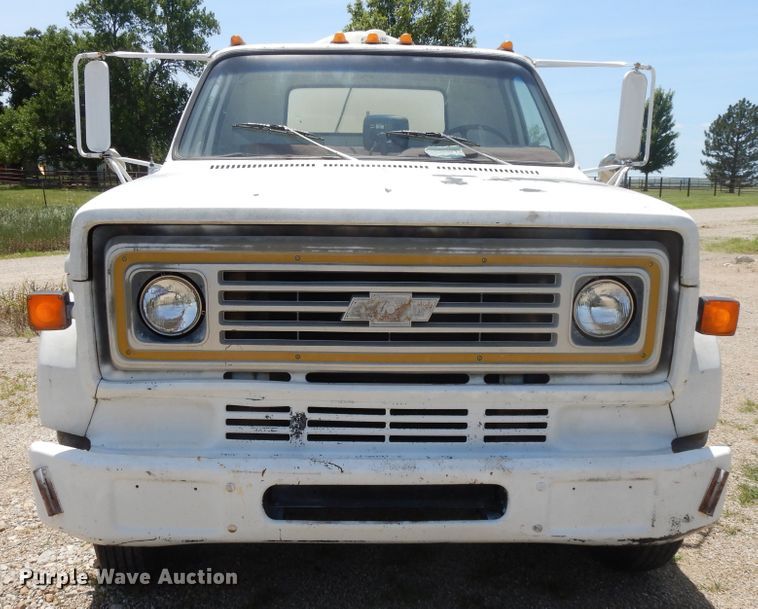 image for item DG7993 1986 Chevrolet C70 applicator truck