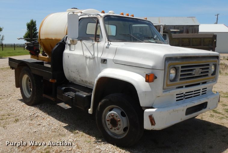 image for item DG7993 1986 Chevrolet C70 applicator truck