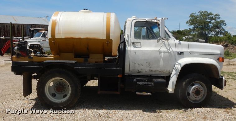 image for item DG7993 1986 Chevrolet C70 applicator truck