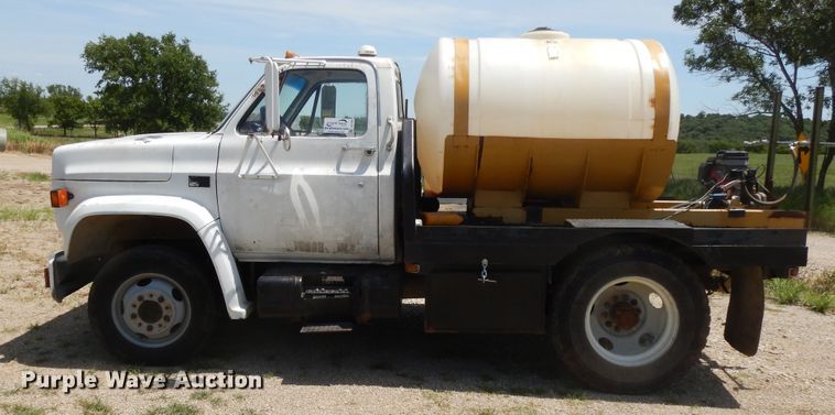 image for item DG7993 1986 Chevrolet C70 applicator truck