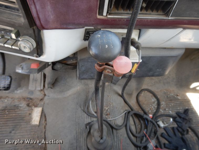 image for item DG7993 1986 Chevrolet C70 applicator truck