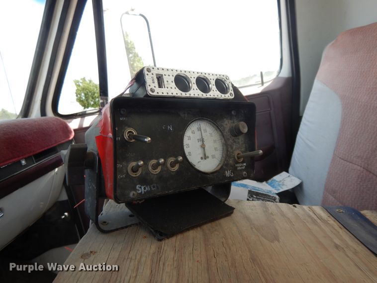 image for item DG7993 1986 Chevrolet C70 applicator truck