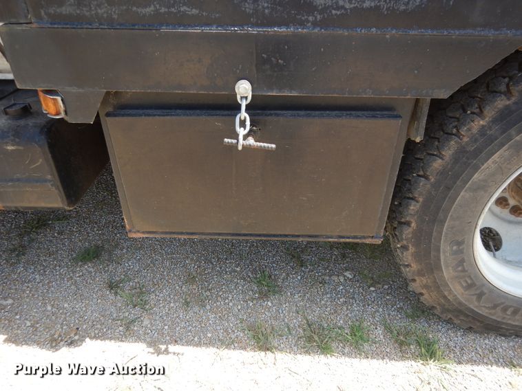 image for item DG7993 1986 Chevrolet C70 applicator truck