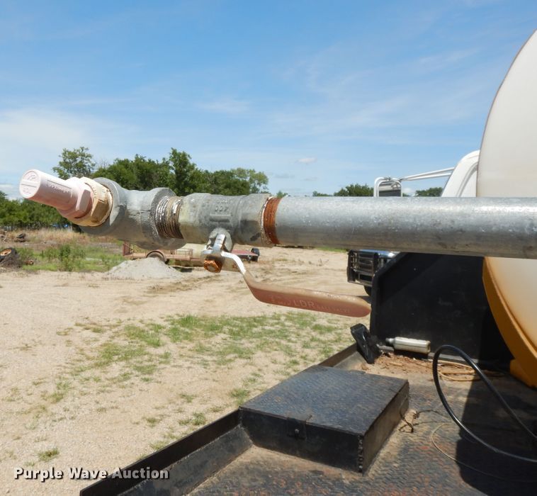 image for item DG7993 1986 Chevrolet C70 applicator truck