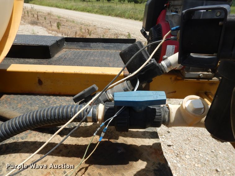 image for item DG7993 1986 Chevrolet C70 applicator truck