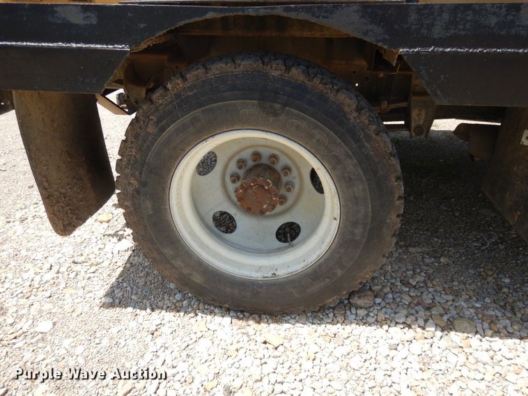 image for item DG7993 1986 Chevrolet C70 applicator truck