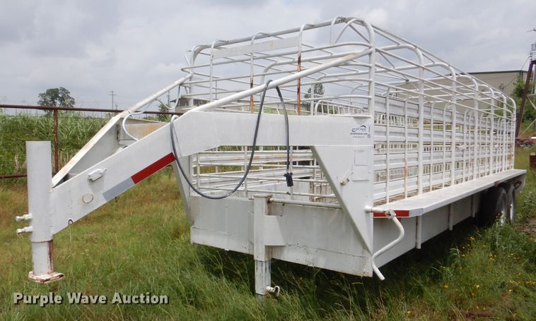 image for item DG8697 1989 Gooseneck Trailers livestock trailer