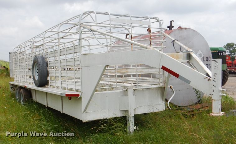 image for item DG8697 1989 Gooseneck Trailers livestock trailer