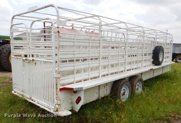 image for item DG8697 1989 Gooseneck Trailers livestock trailer