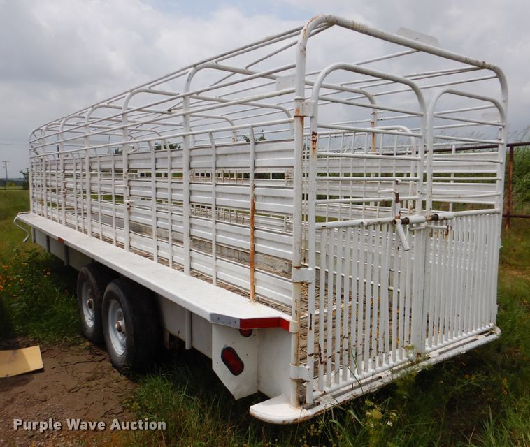 image for item DG8697 1989 Gooseneck Trailers livestock trailer
