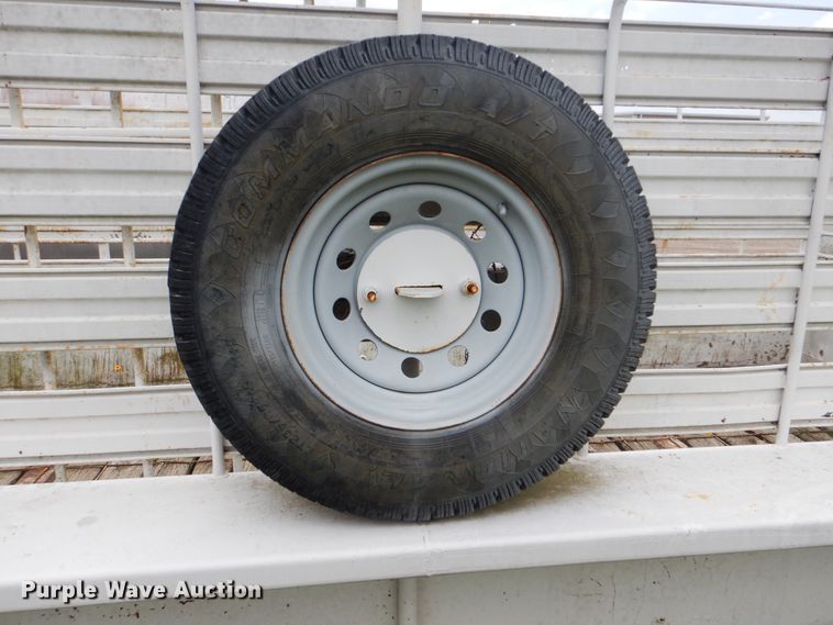 image for item DG8697 1989 Gooseneck Trailers livestock trailer