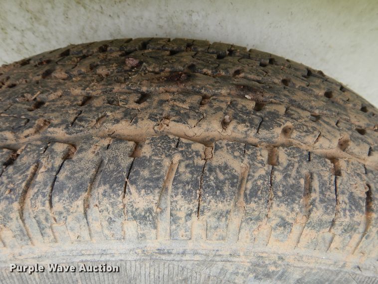 image for item DG8697 1989 Gooseneck Trailers livestock trailer