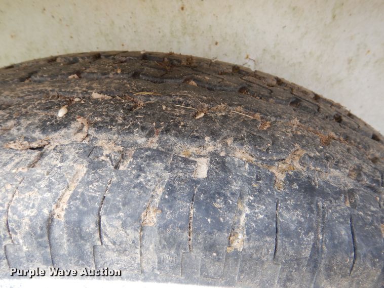 image for item DG8697 1989 Gooseneck Trailers livestock trailer