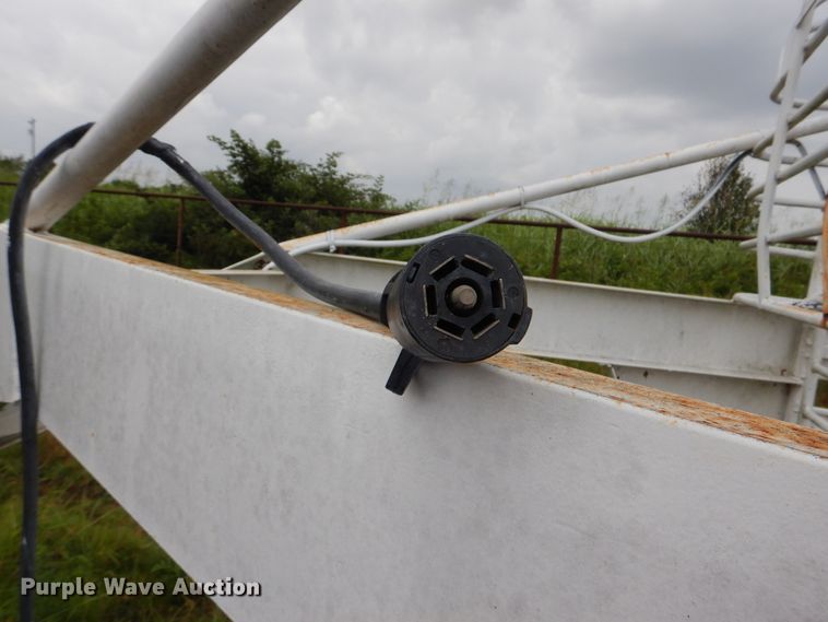 image for item DG8697 1989 Gooseneck Trailers livestock trailer