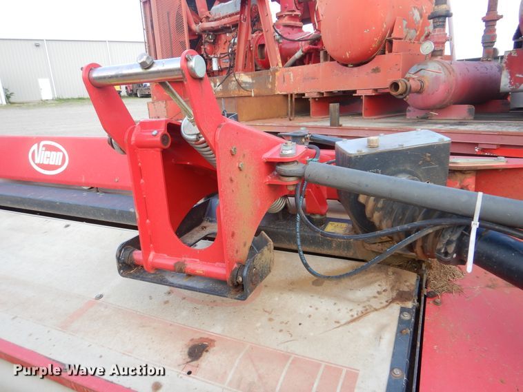 image for item DG8720 2013 Vicon KM4000S disc mower