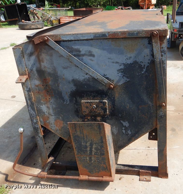 image for item DG8744 Tanner Built cake feeder