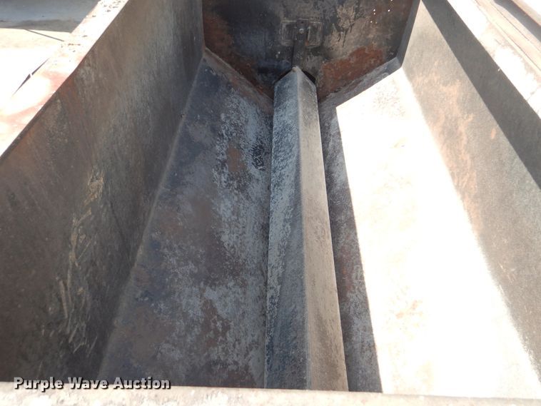 image for item DG8744 Tanner Built cake feeder