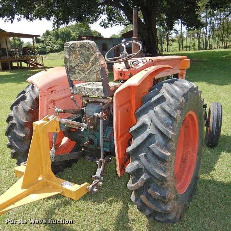 image for item DI0242 Kubota L260  tractor