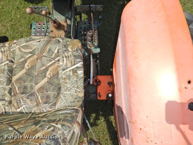 image for item DI0242 Kubota L260  tractor