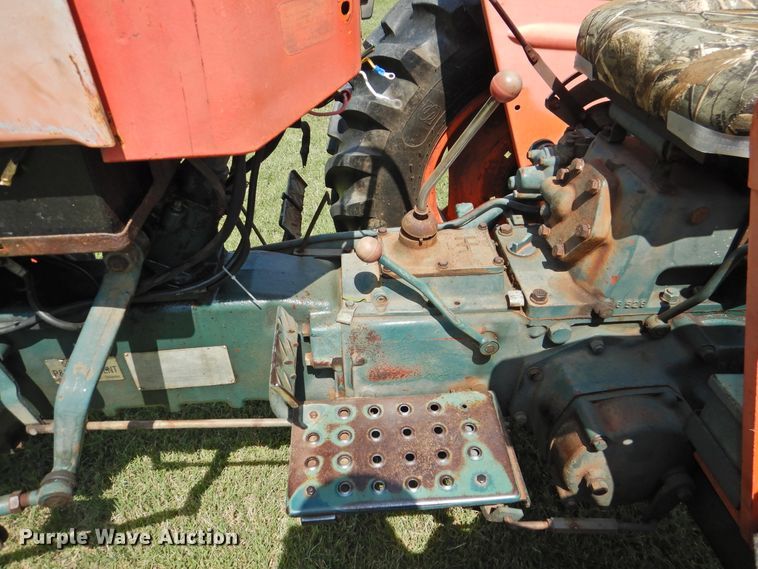 image for item DI0242 Kubota L260  tractor