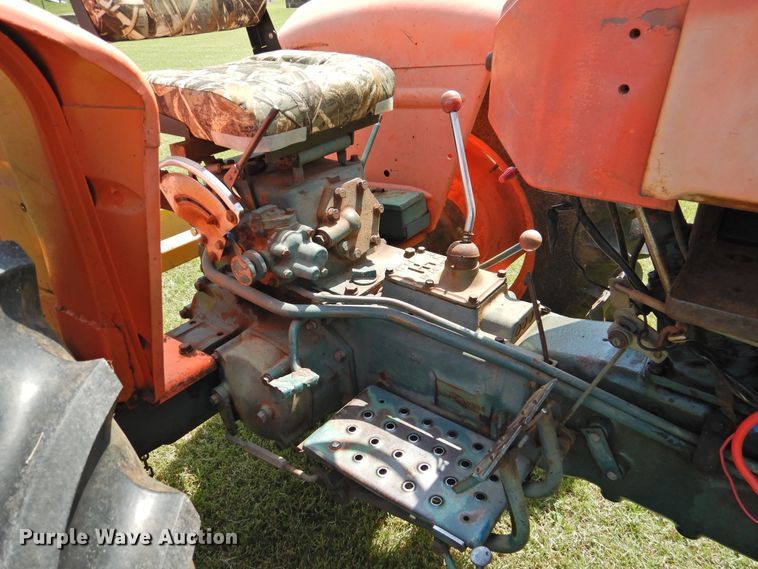 image for item DI0242 Kubota L260  tractor