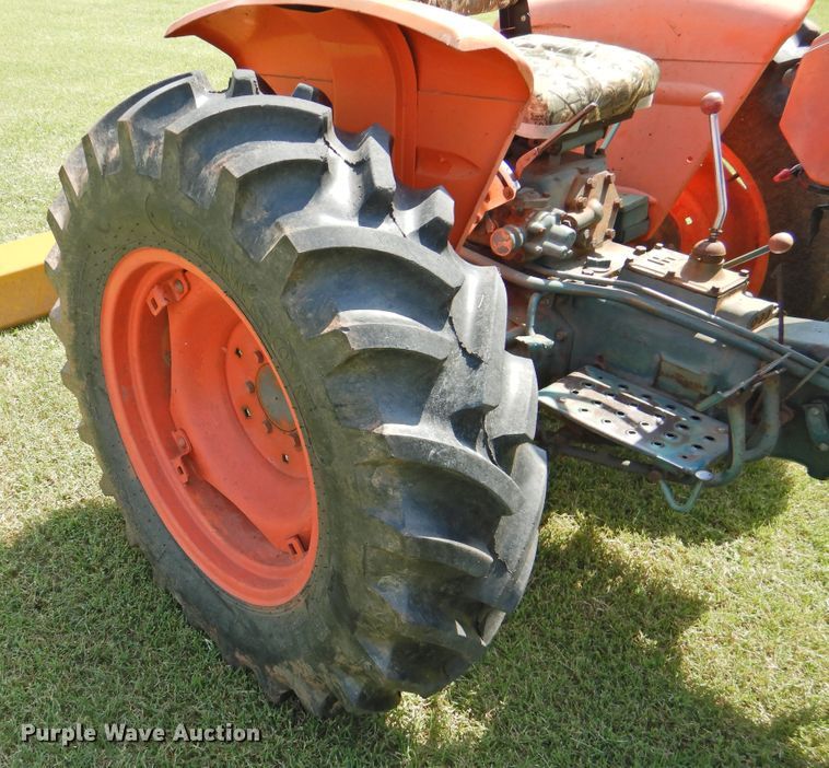 image for item DI0242 Kubota L260  tractor
