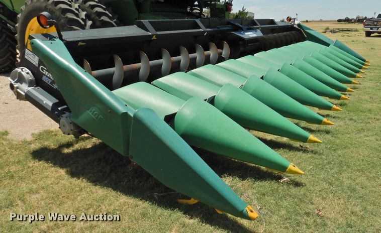 image for item DI0247 2009 Geringhoff RD1200/B corn head
