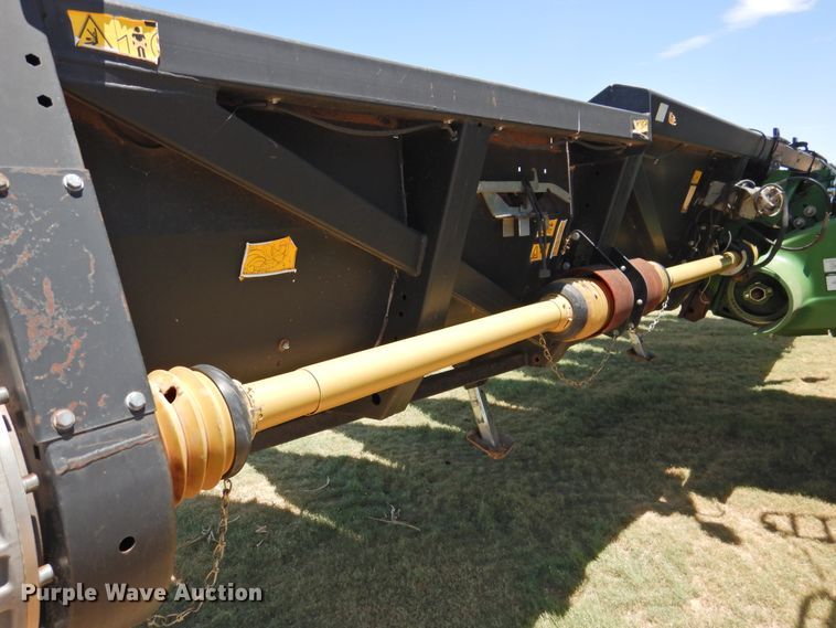 image for item DI0247 2009 Geringhoff RD1200/B corn head