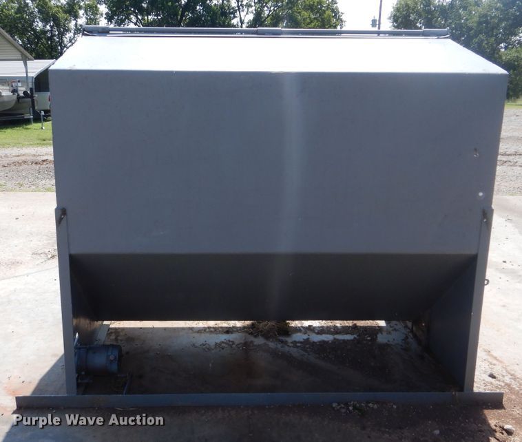 image for item DI0260 Bar-Six cake feeder