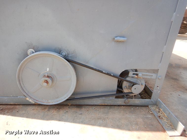 image for item DI0260 Bar-Six cake feeder