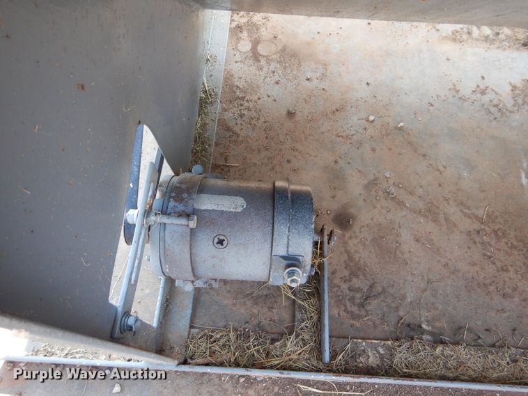 image for item DI0260 Bar-Six cake feeder