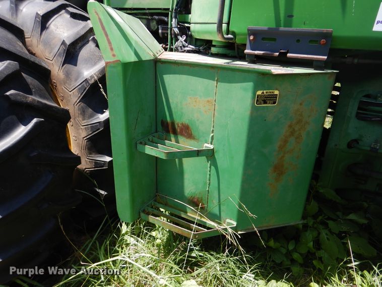 image for item DI0274 1983 John Deere 8450  4WD tractor