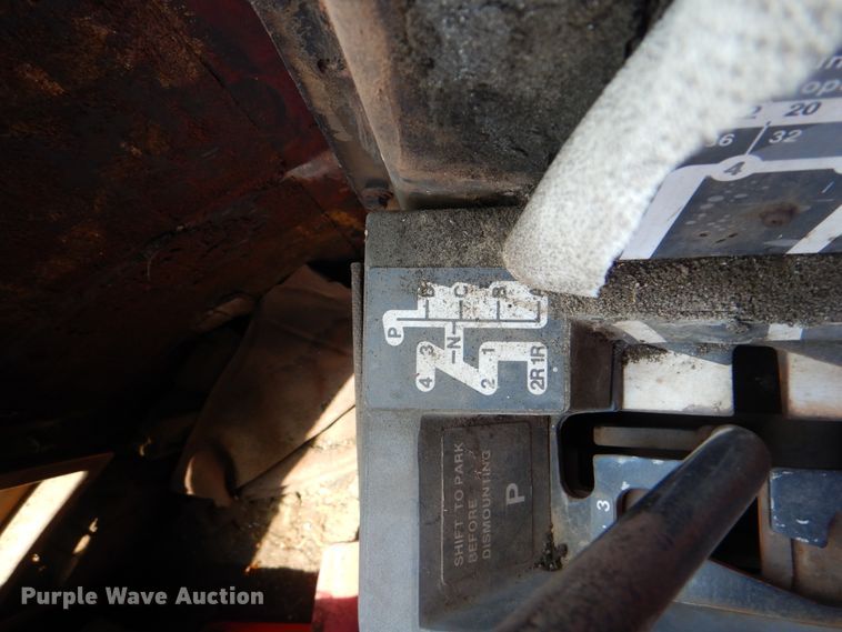 image for item DI0274 1983 John Deere 8450  4WD tractor