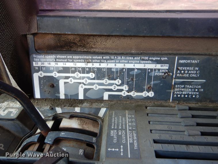 image for item DI0274 1983 John Deere 8450  4WD tractor