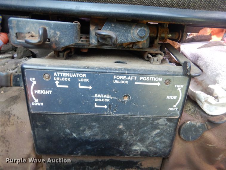 image for item DI0274 1983 John Deere 8450  4WD tractor