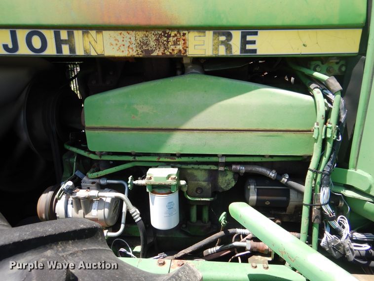 image for item DI0274 1983 John Deere 8450  4WD tractor