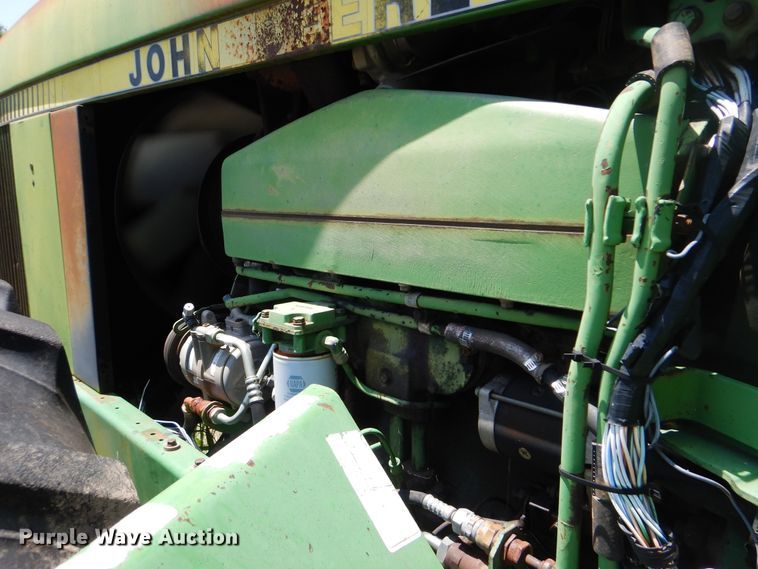 image for item DI0274 1983 John Deere 8450  4WD tractor