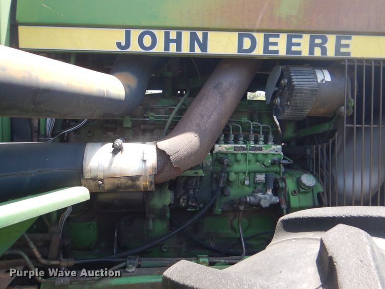 image for item DI0274 1983 John Deere 8450  4WD tractor