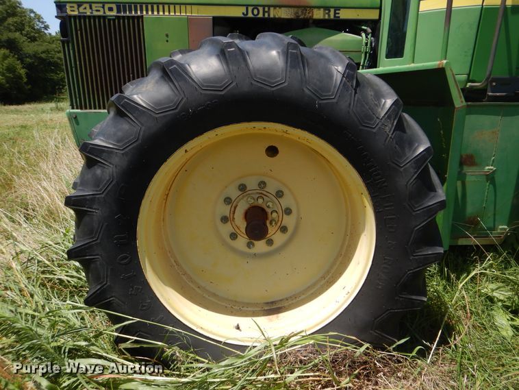 image for item DI0274 1983 John Deere 8450  4WD tractor