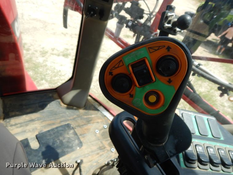 image for item DI5267 2011 Case IH Patriot 3330 sprayer