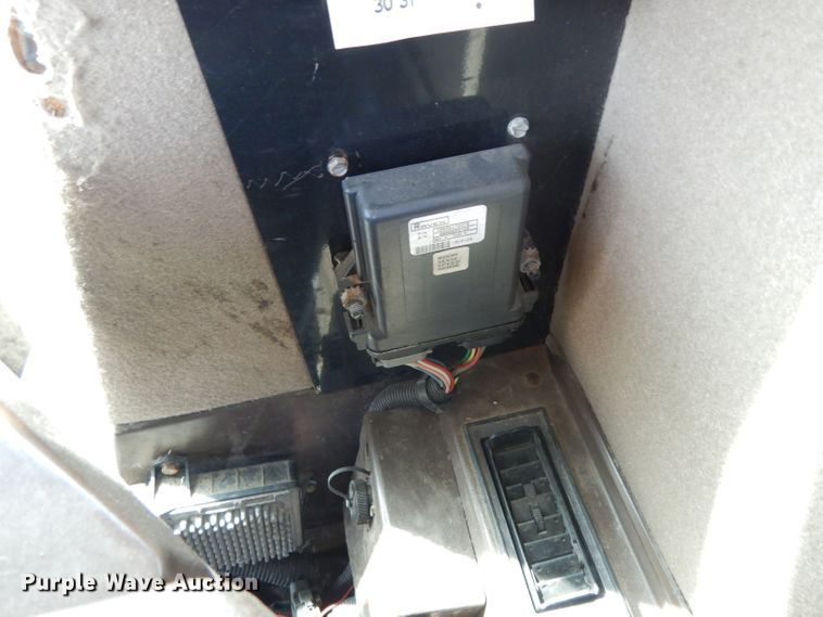 image for item DI5268 2009 Vector V300 applicator