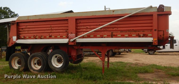 image for item DI5271 2006 Clement HL2626-3 end dump trailer