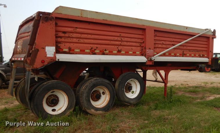 image for item DI5271 2006 Clement HL2626-3 end dump trailer