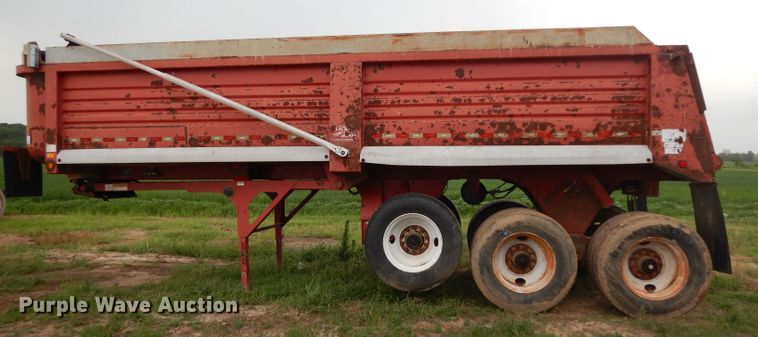 image for item DI5271 2006 Clement HL2626-3 end dump trailer