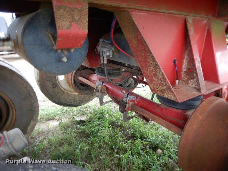 image for item DI5271 2006 Clement HL2626-3 end dump trailer