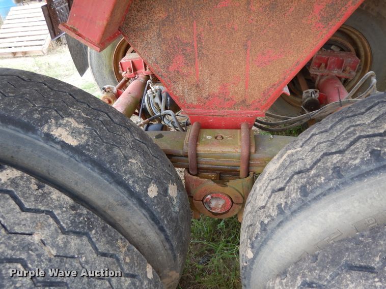 image for item DI5271 2006 Clement HL2626-3 end dump trailer