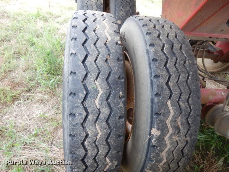 image for item DI5271 2006 Clement HL2626-3 end dump trailer