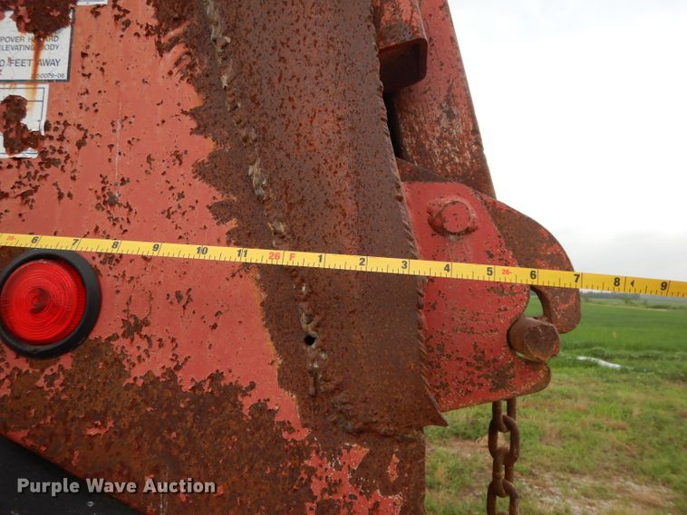 image for item DI5271 2006 Clement HL2626-3 end dump trailer