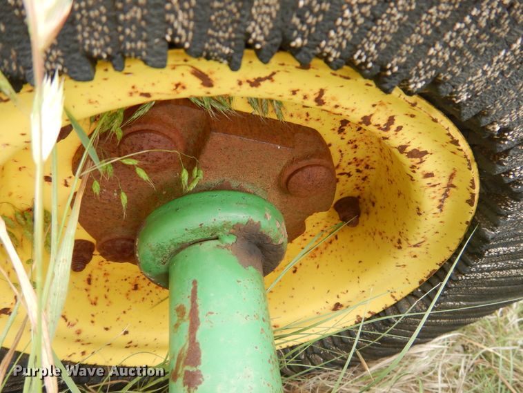 image for item GE9448 John Deere 1518 batwing rotary mower