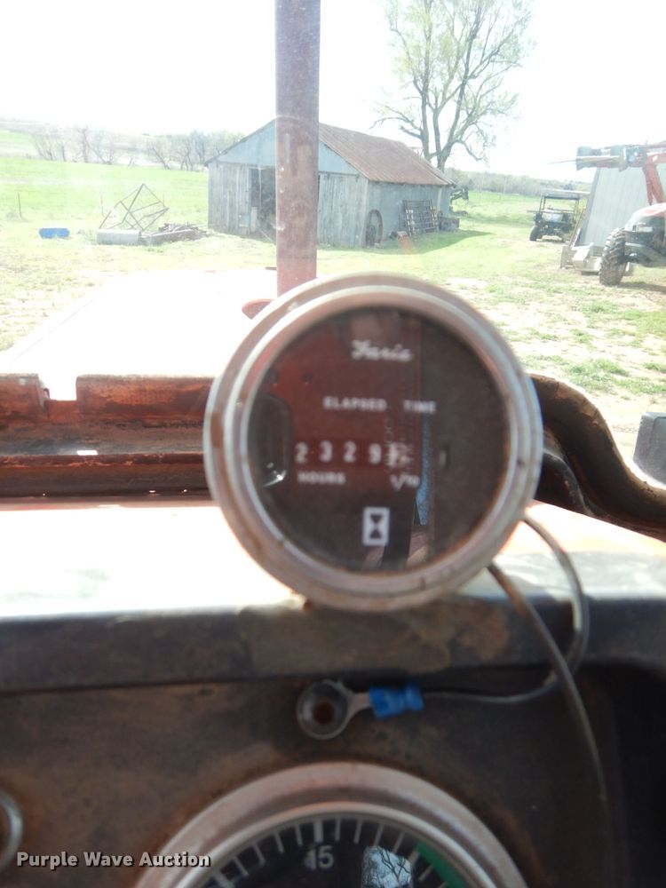 image for item GK9123 1975 Allis Chalmers AC7060 tractor